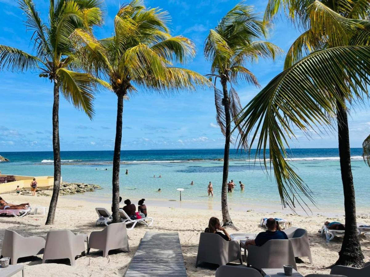Villa Nomilou Beach Avec Acces Direct Plage Saint-Francois  Exteriör bild