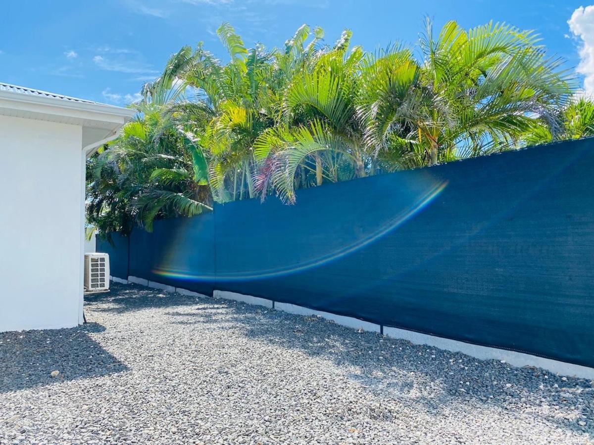 Villa Nomilou Beach Avec Acces Direct Plage Saint-Francois  Exteriör bild