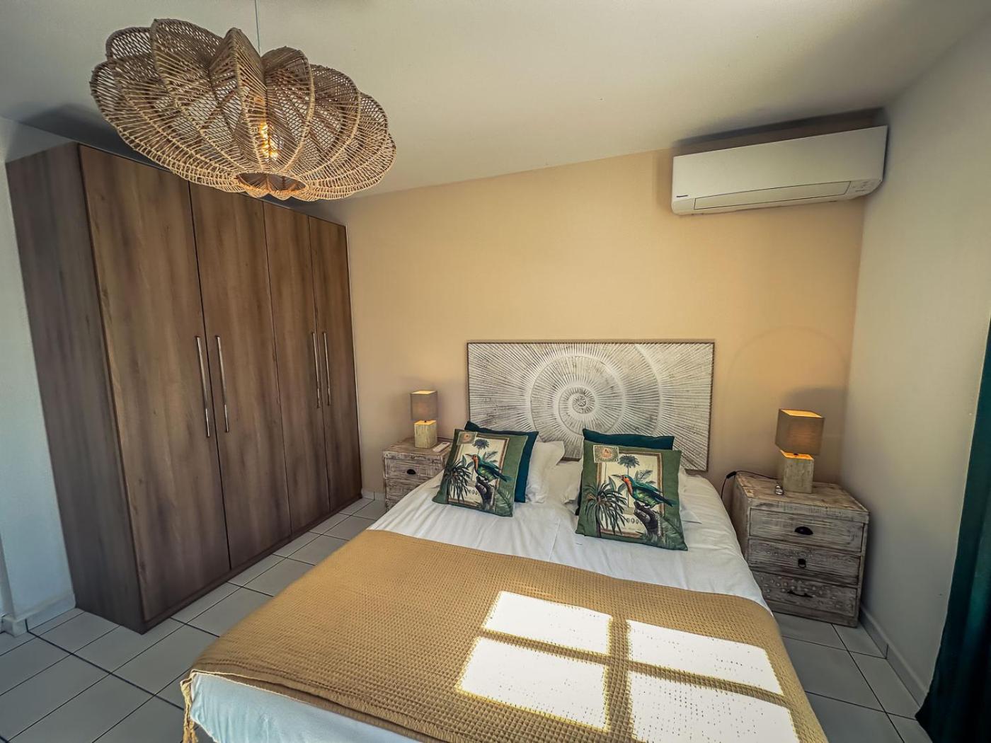 Villa Nomilou Beach Avec Acces Direct Plage Saint-Francois  Exteriör bild